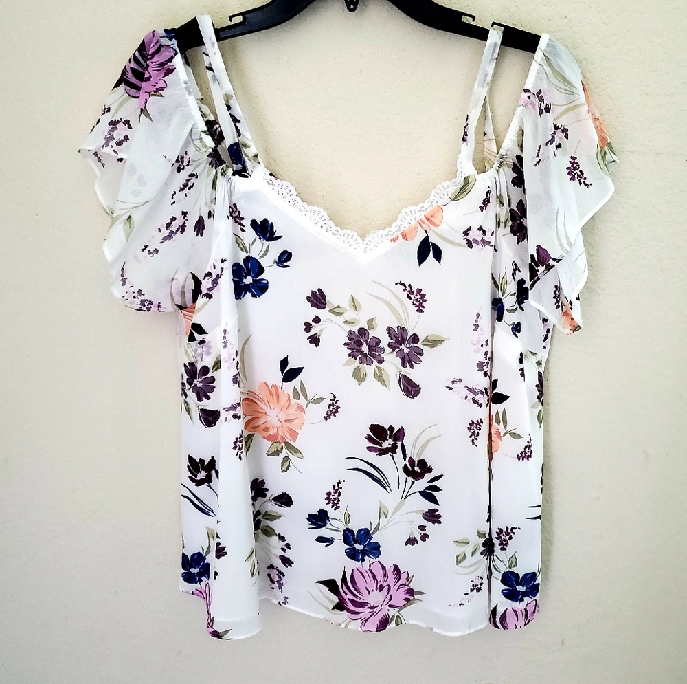 Torrid White Cream Ruffled Blouse - Picture 6 of 8